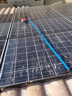 solar panel cleaning in Beaumont, California